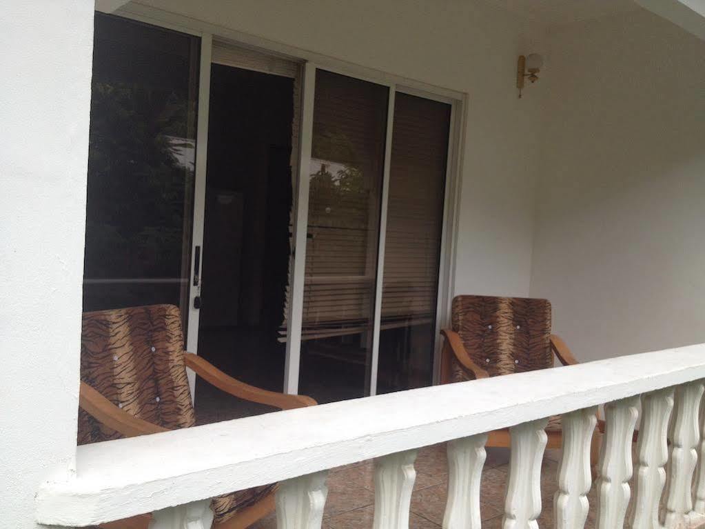 Marl Self Catering Villa Pointe La Rue ภายนอก รูปภาพ