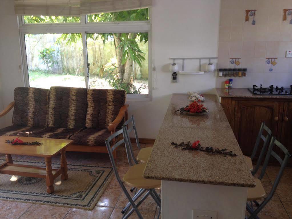 Marl Self Catering Villa Pointe La Rue ภายนอก รูปภาพ