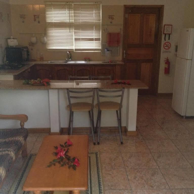 Marl Self Catering Villa Pointe La Rue ภายนอก รูปภาพ